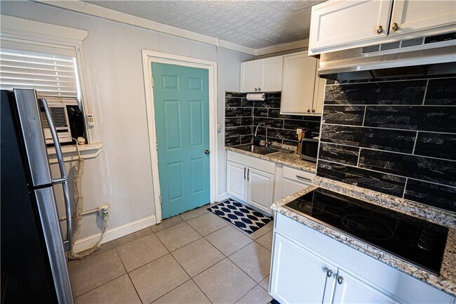 Photo - 235 Walnut St NW Unit E