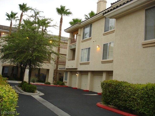 Photo - 7139 S Durango Dr Unit 305