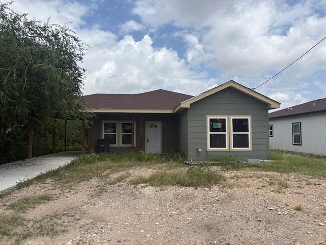 Building Photo - 1107 W Martin St