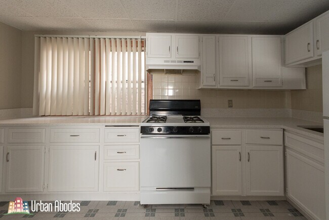 Photo - 3650 W George St Unidad 2R