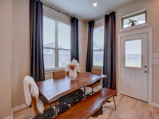 Photo - 2543 Manor Valley Ct