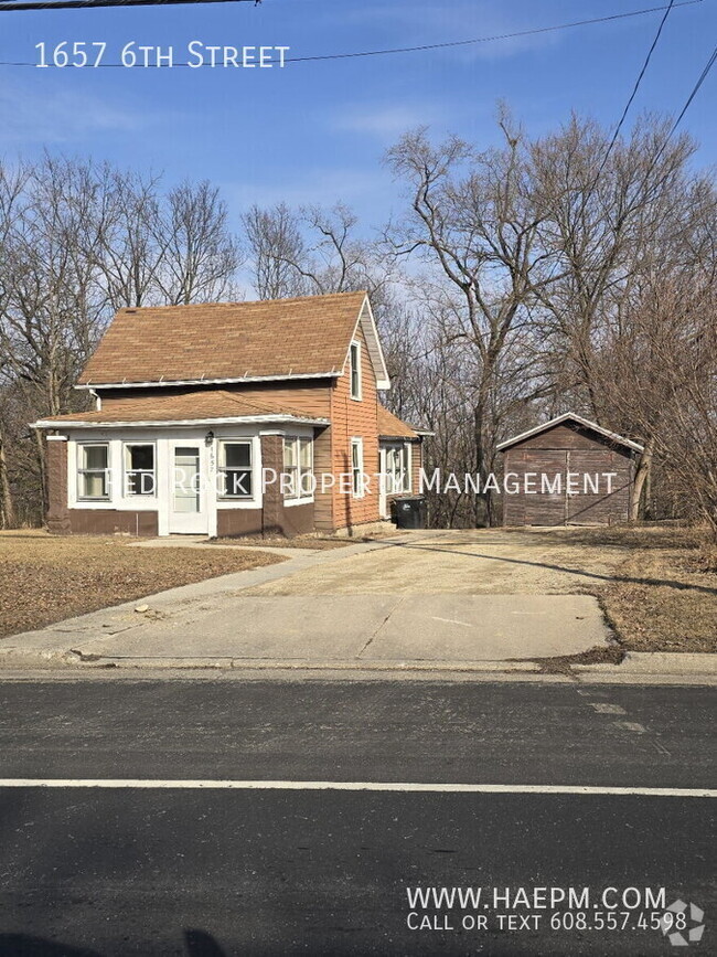 Building Photo - 1657 6th St Rental