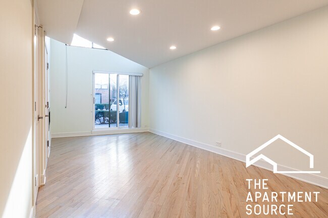 Photo - 939 W Grace St Unit 101