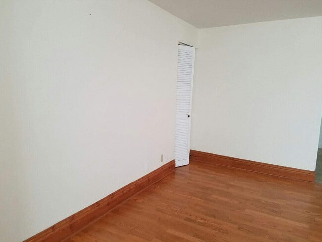 Photo - 5795 Pershing Ave Unit 302