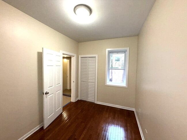 Photo - 7423 S St Lawrence Ave