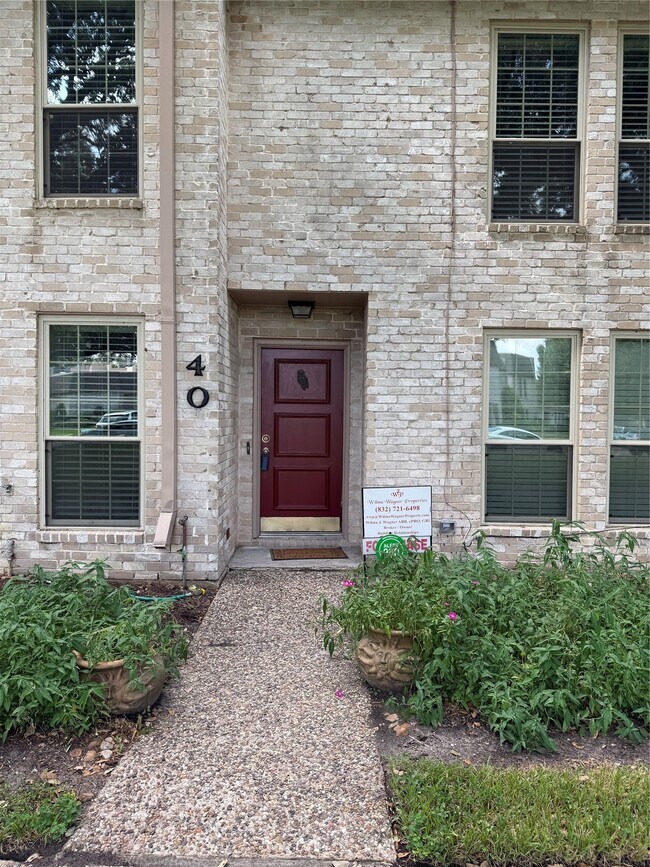 Building Photo - 40 River Creek Way