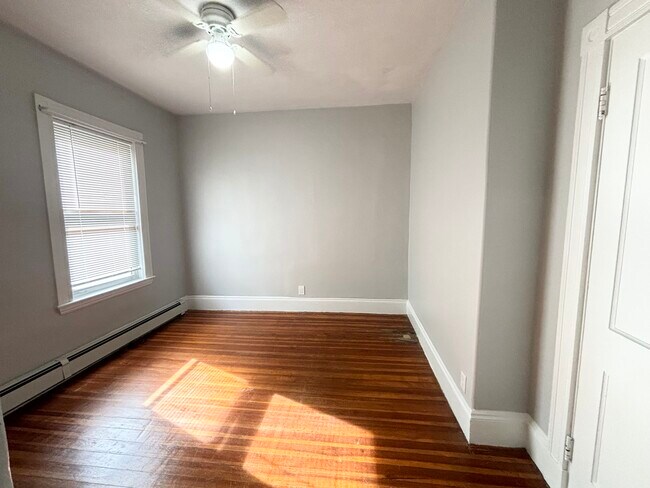 Photo - 14 Belknap St