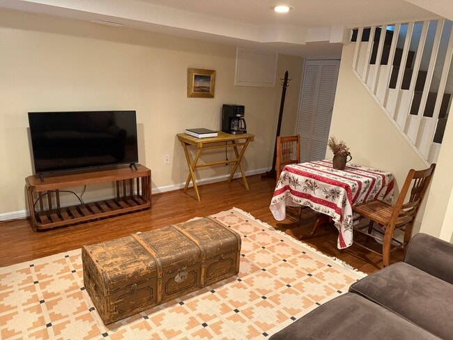 Photo - 3525 R St NW Unit English Basement