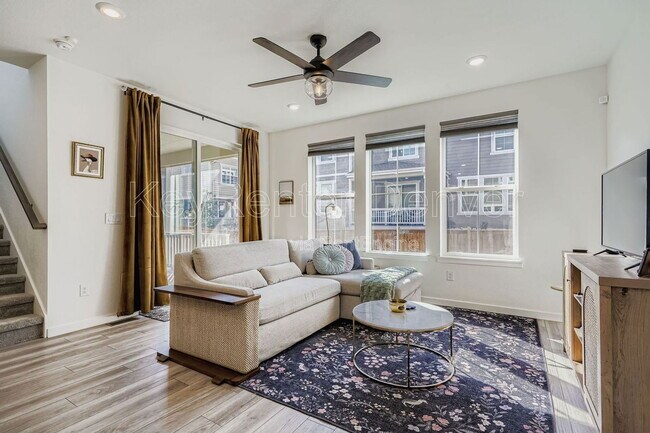 Photo - 17781 Fox St