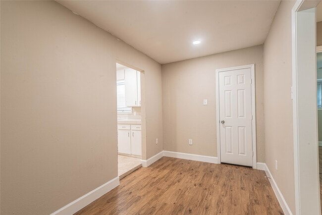 Photo - 128 N Washington St