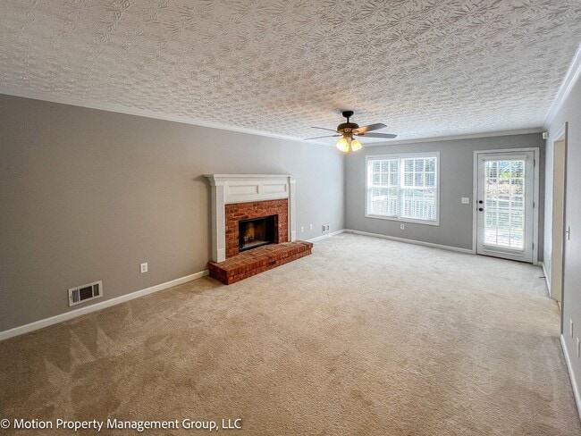 Photo - 861 Windward Rd