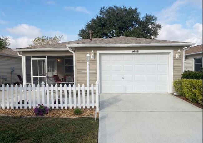 Building Photo - Immaculate, fully furnished 2-bedroom, 2-bath patio villa nestled in the Village of Mallory. ANNU...