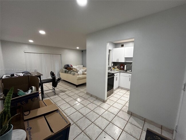 Photo - 10393 N Kendall Dr Unit U4