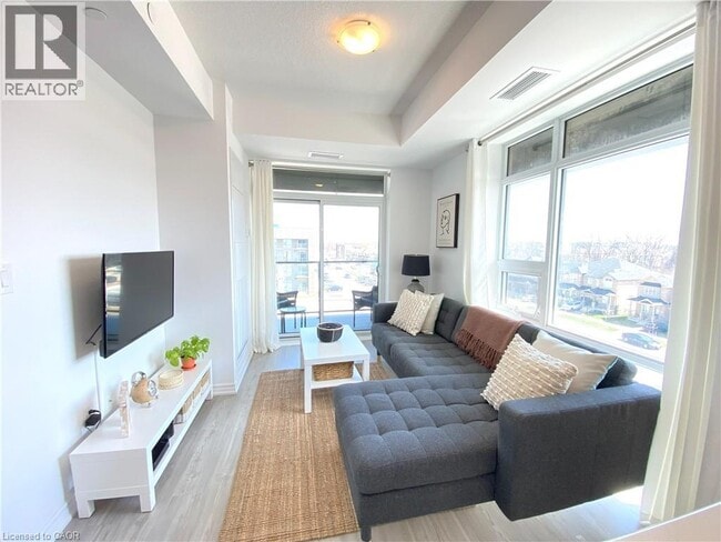 Photo - 428 Dundas St E Unit 428
