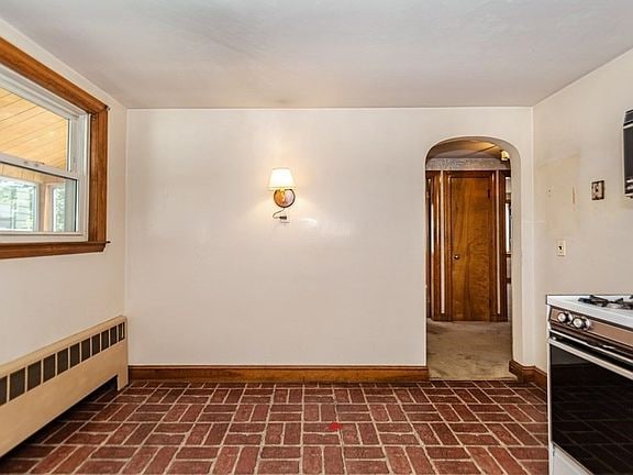 Photo - 23 Winthrop Rd