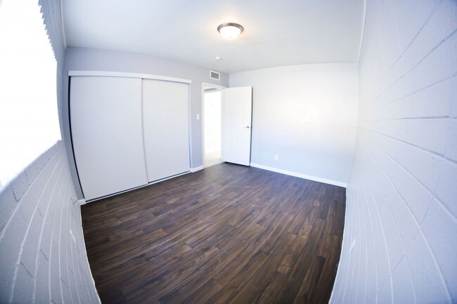 Photo - Sherwood Apartments