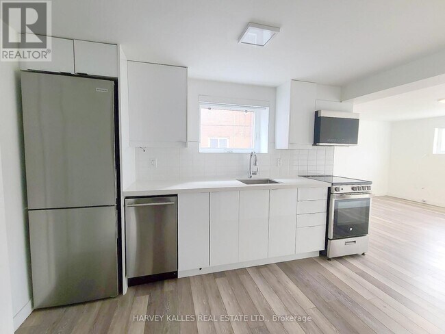 Photo - 521 Browns Line Unit 2