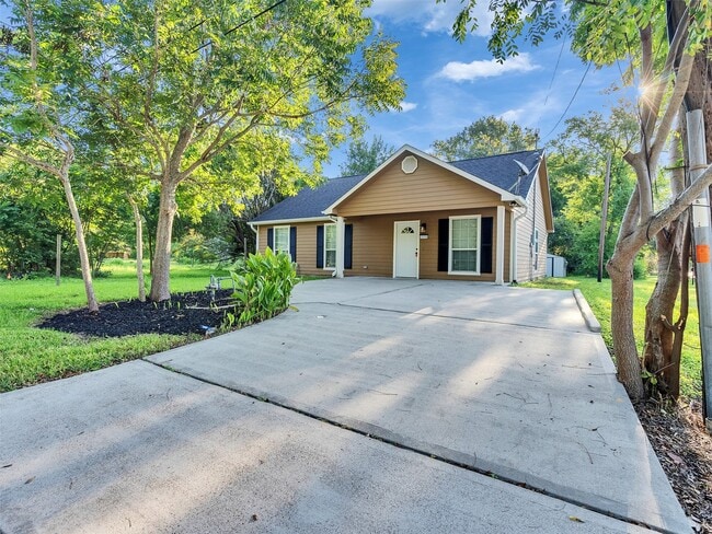 Photo - 326 S Bell Dr