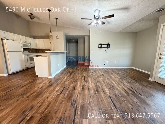 Photo - 5490 Michelles Oak Ct Unit I