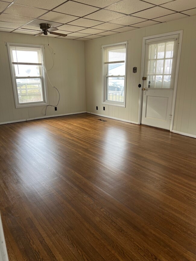 Photo - 3200 S 7th St