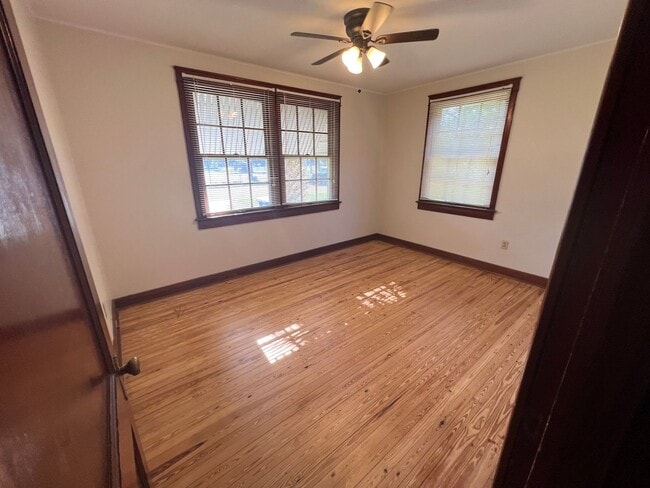 Photo - 603 E 2nd St