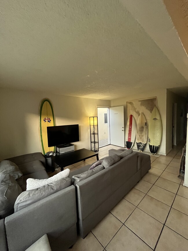 Living room - 2317 Grand Ave
