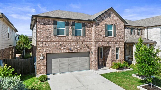 Photo - 544 Ayinger Ln