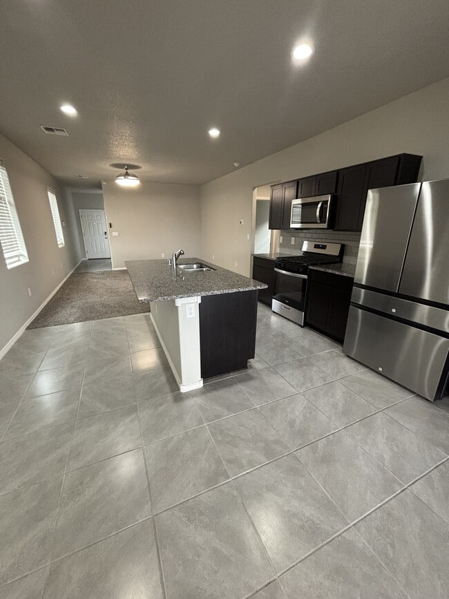 Photo - 4818 Mount Salas St NE