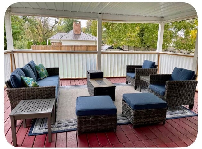 Photo - 1006 Long St