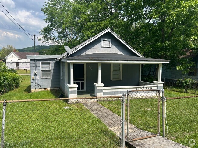 Building Photo - 405 Constantine Ave Rental