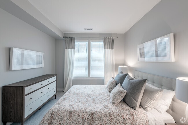 1HAB, 1BA - Harborwalk Apartments