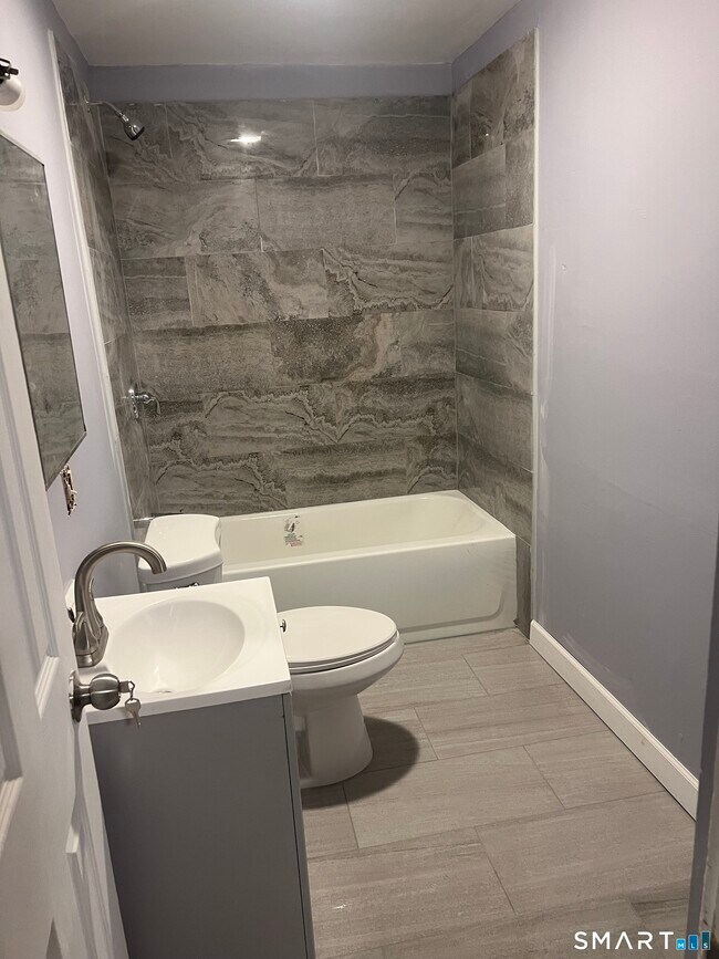 Photo - 11 7th St Unit 1