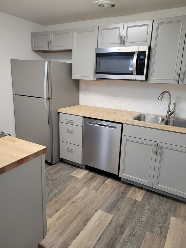 Photo - 1700 NE Wells Acres Rd Unit Burning Tree Village