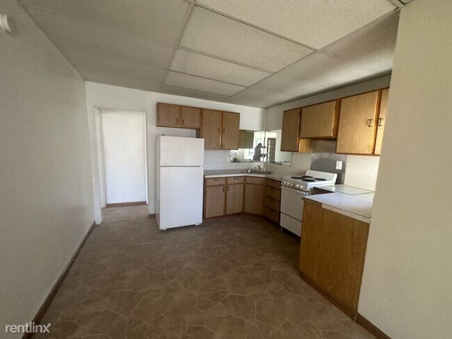 Photo - 1 br, 1 bath 4plex - 2525 Broadway Street ...