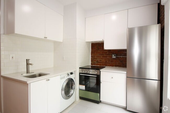 Building Photo - 408 E 119th St Rental