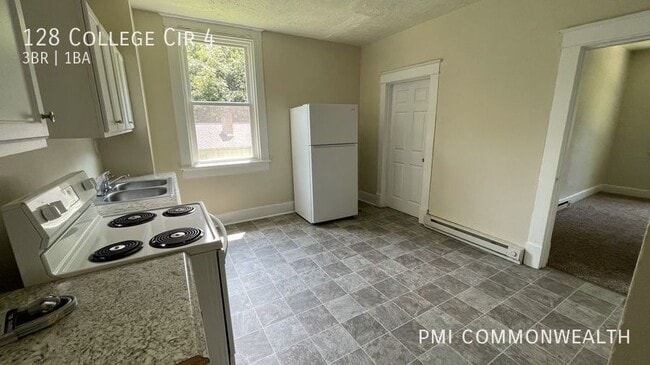 Photo - 128 College Cir