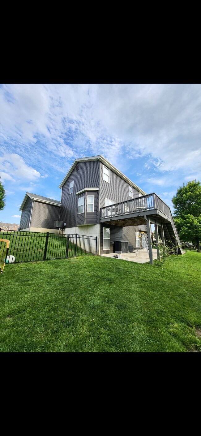 Photo - 861 Saybrook Falls Dr
