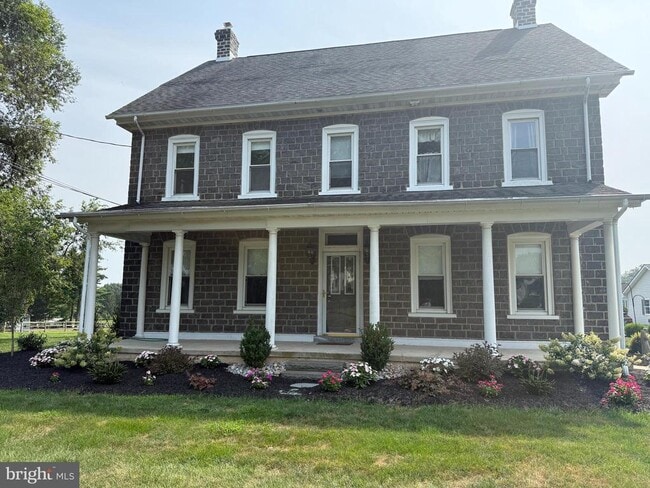 Building Photo - 418 Allentown Rd Unit 1 Rental