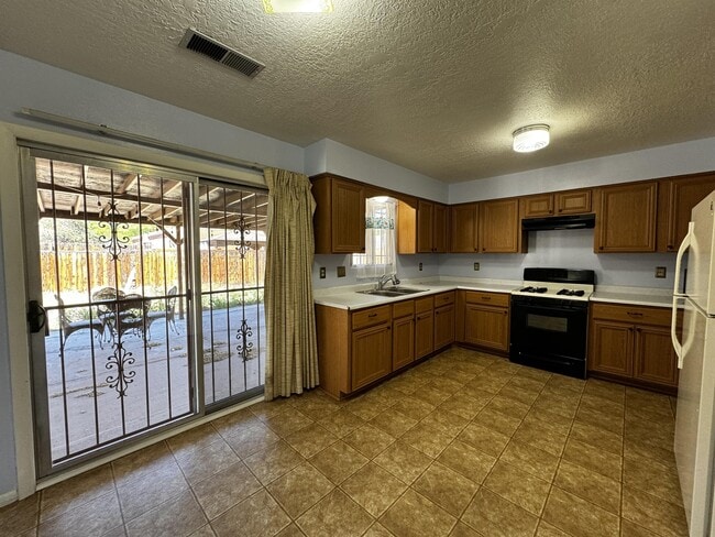 Photo - 315 San Andres Ave NW