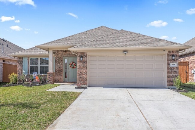 Photo - 2605 Golden Palms Ln