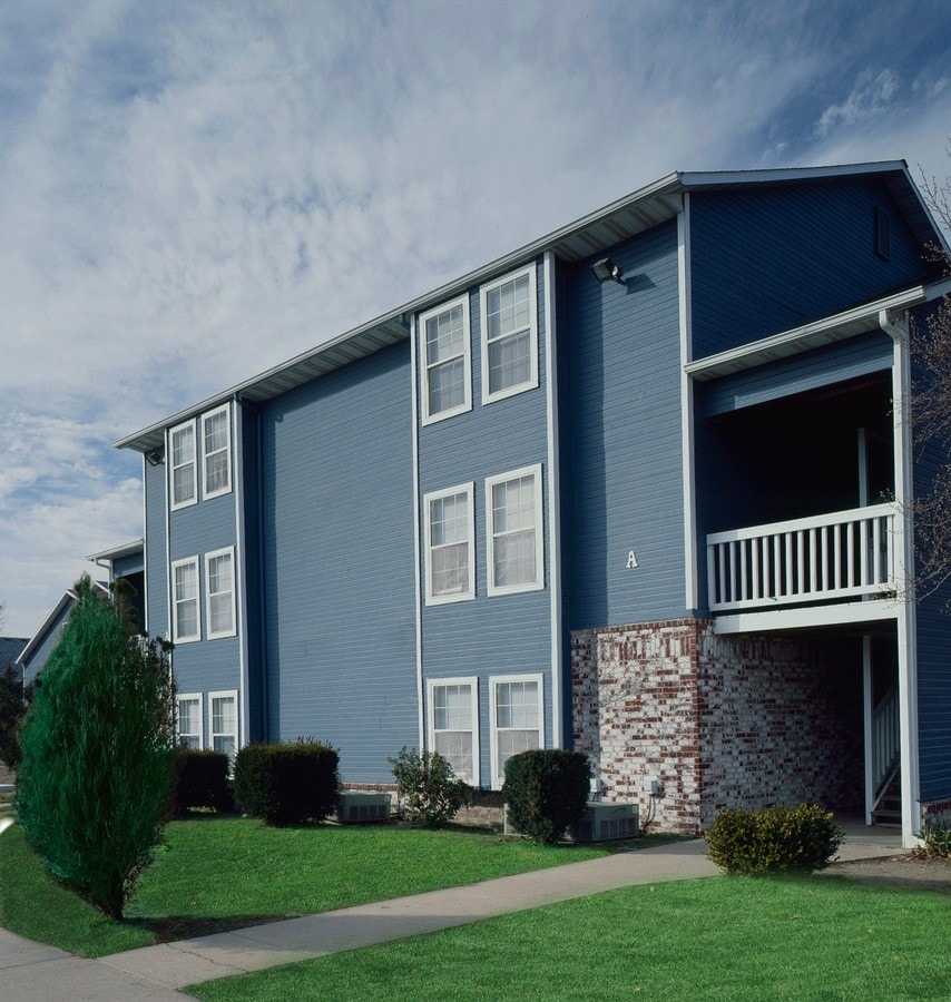 Oxford Park Apartments - Oxford Park Apartments