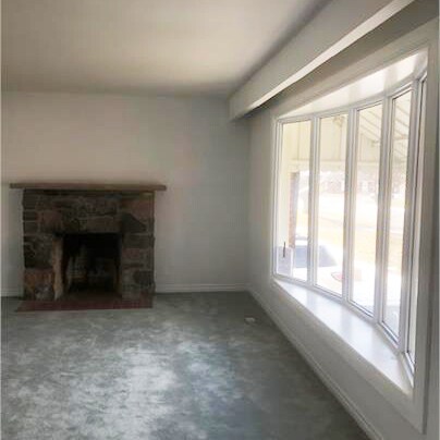 Photo - 598 Hayden Crescent