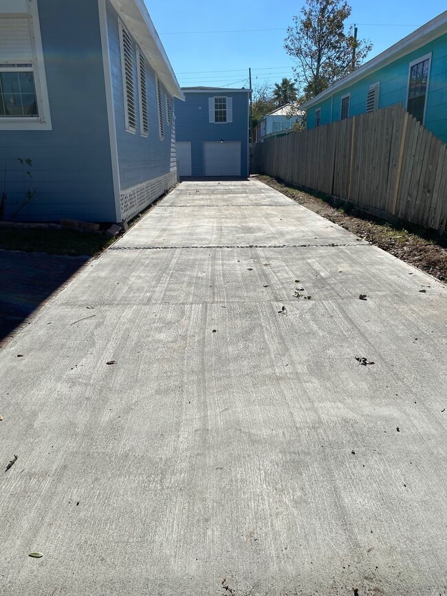 Photo - 4905 Bernardo De Galvez Ave