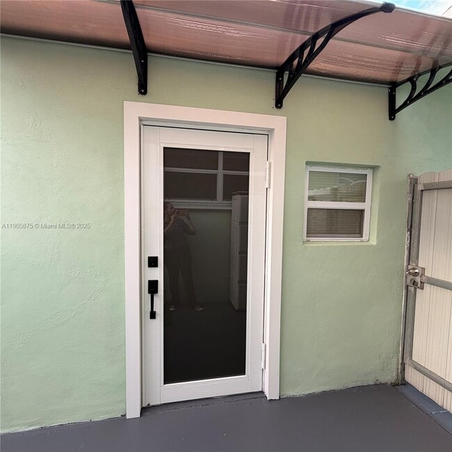 Building Photo - 6524 Wiley St Unit B