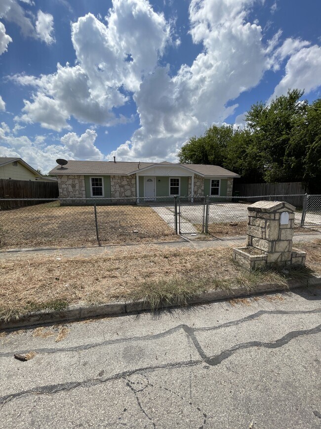 Photo - 8834 Five Palms Dr