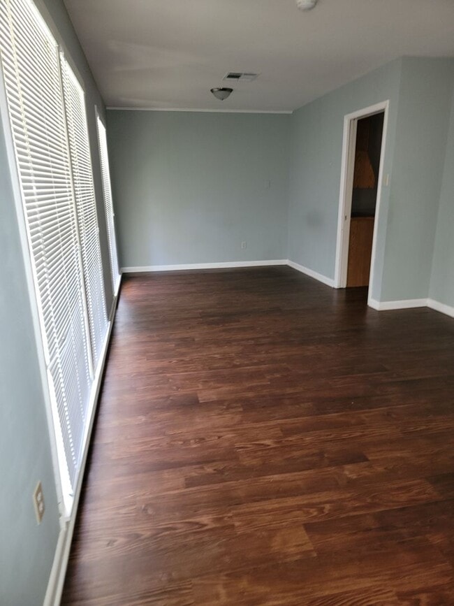 3 bedroom 2 Bathroom Home - 3 bedroom 2 Bathroom Home