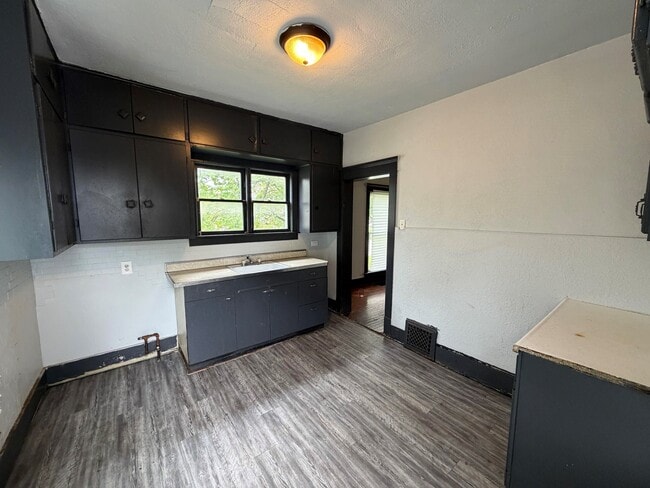 Photo - 1132 Gilbert-