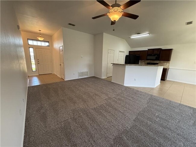 Photo - 531 Parkfield Ln