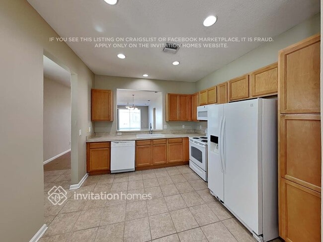 Photo - 9910 52nd St E