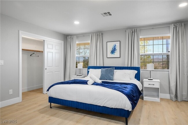 Building Photo - 6990 W Richmar Ave